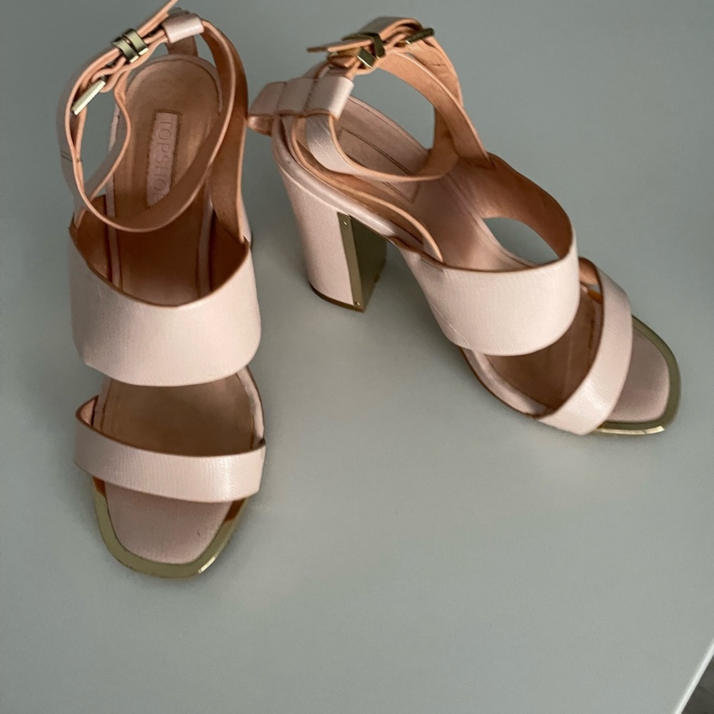 Topshop Women's Pink High Heel Sandals with Gold Accents 4.5" Heel Size 5